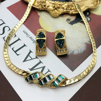  Винтажное ожерелье и серьги с имитацией изумруда в минималистичном позолоченном стиле